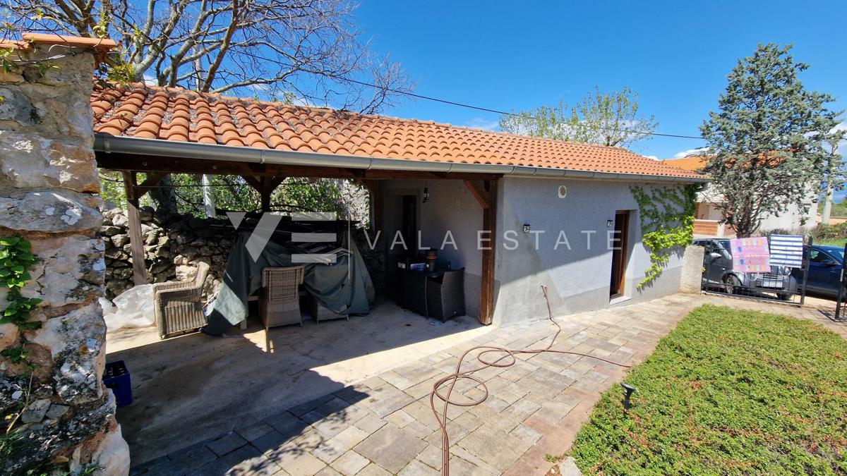 CASALE IN PIETRA RISTRUTTURATO CON VISTA MARE