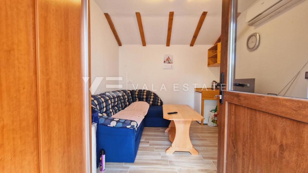 CASALE IN PIETRA RISTRUTTURATO IN POSIZIONE TRANQUILLA
