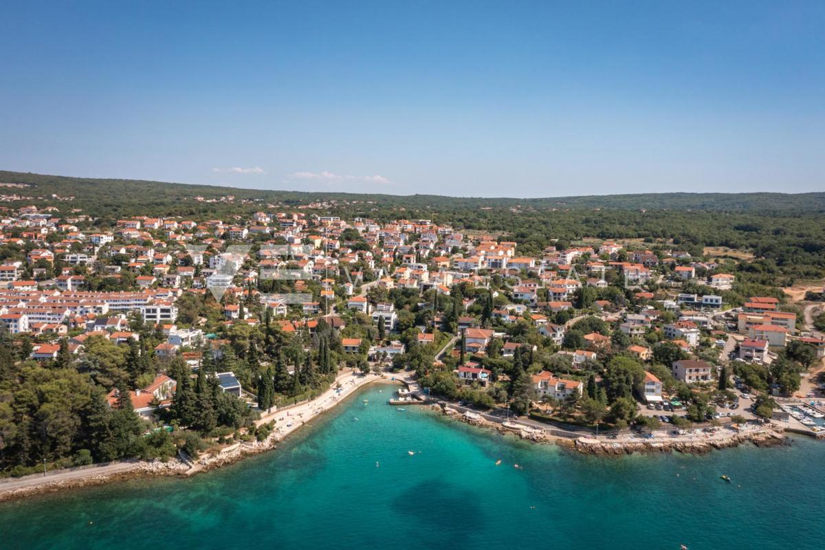 APPARTAMENTO DI LUSSO CON PISCINA VICINO DELLA SPIAGGIA