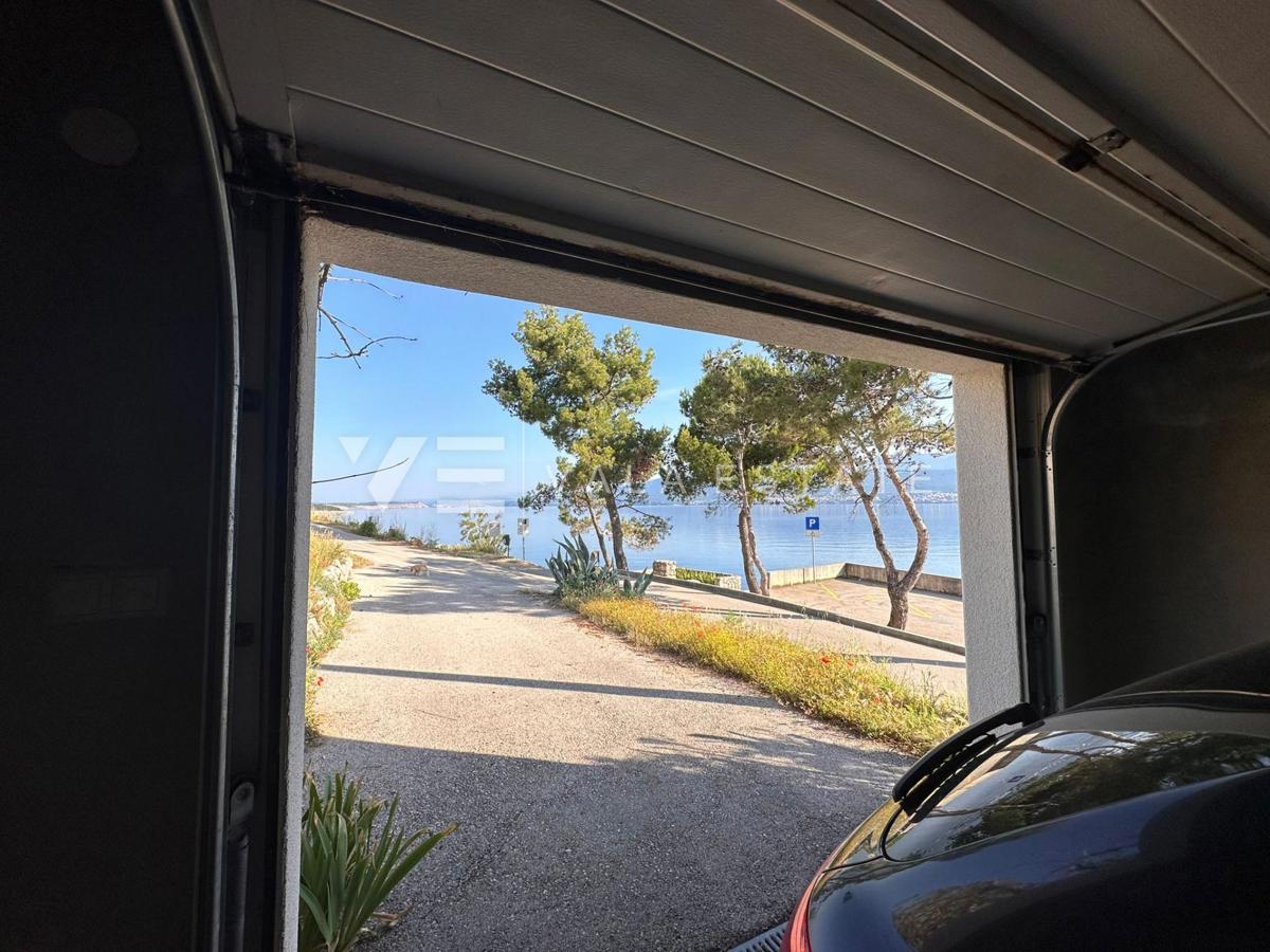 CASA IN PIETRA RISTRUTTURATA IN PRIMA FILA AL MARE E ALLA SPIAGGIA