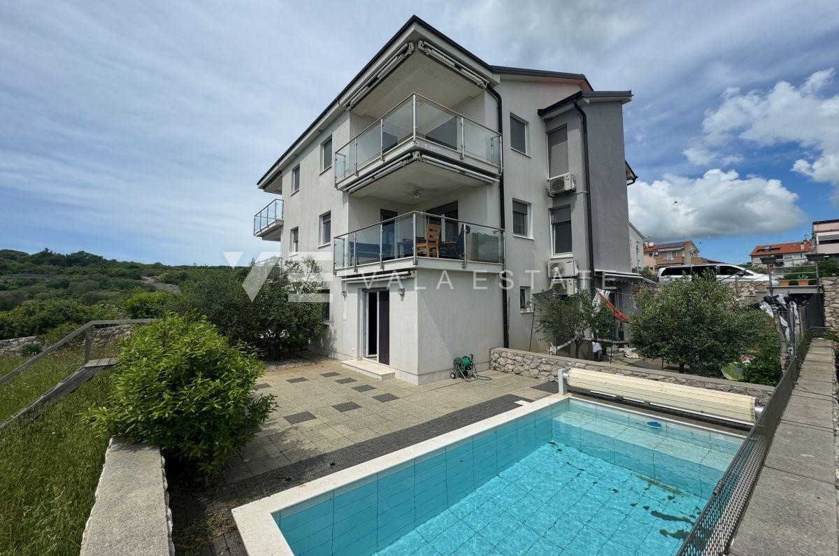 APPARTAMENTO CON PISCINA E VISTA MARE