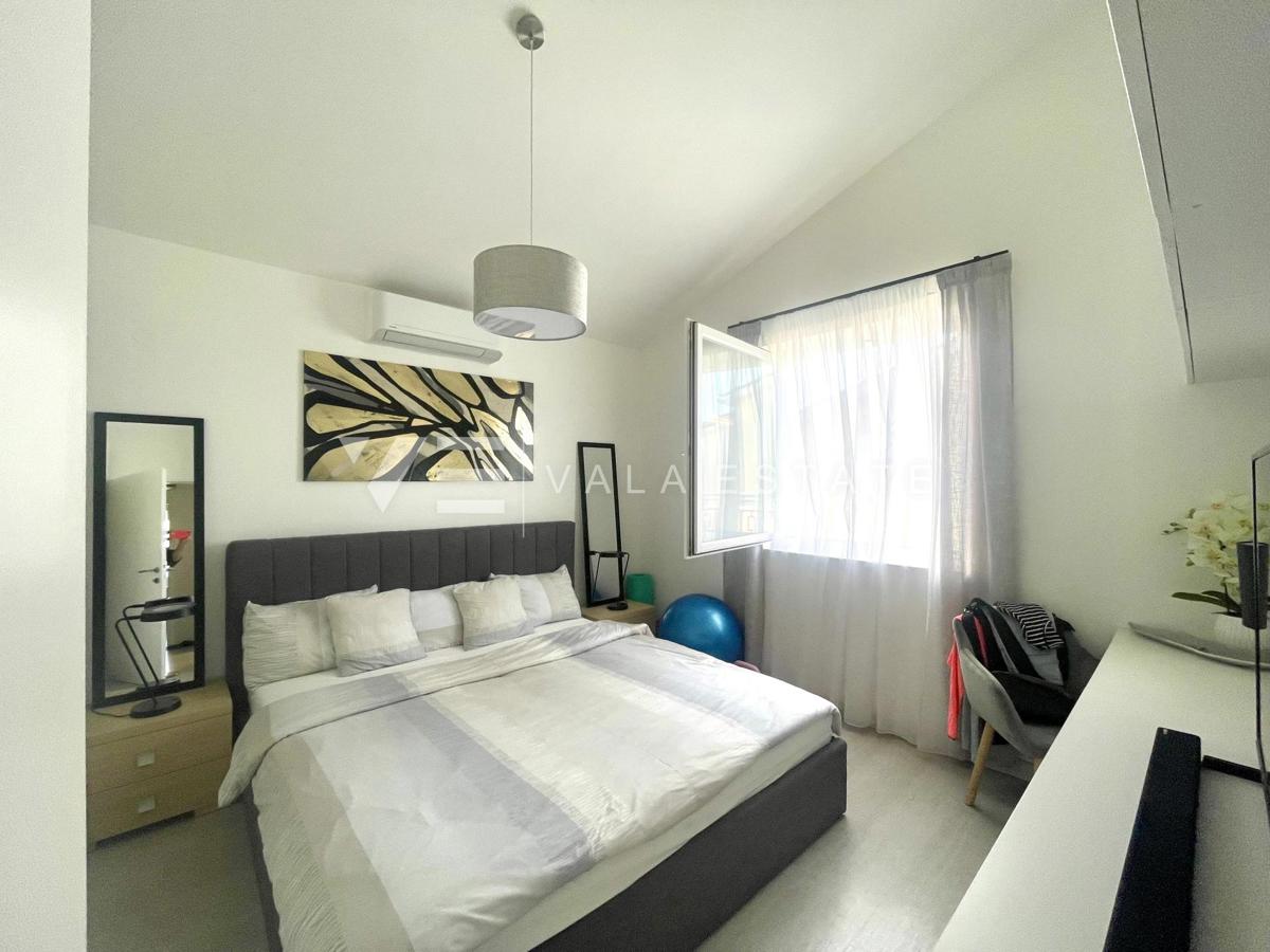 APPARTAMENTO CON VISTA MARE APERTA