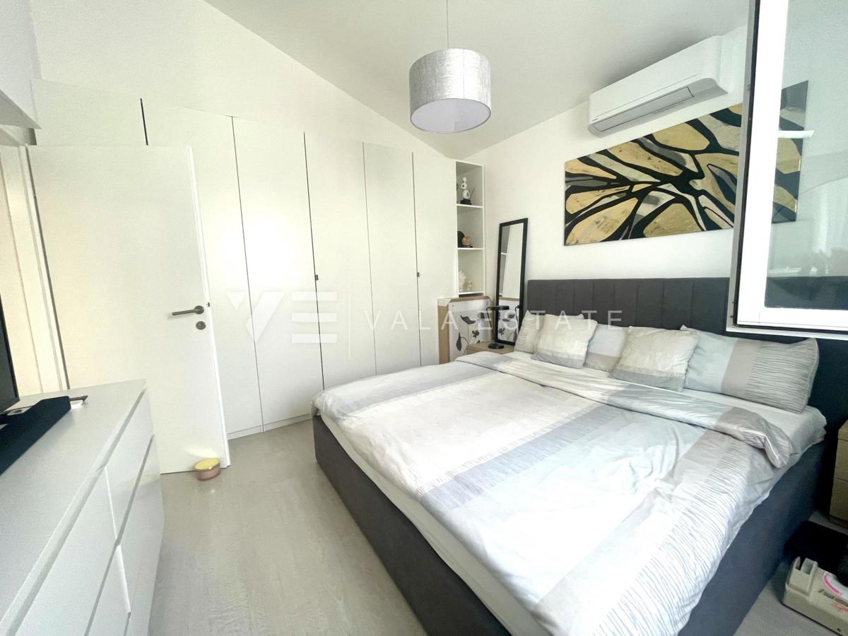 APPARTAMENTO CON VISTA MARE APERTA