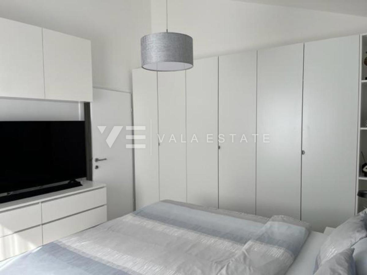 APPARTAMENTO CON VISTA MARE APERTA