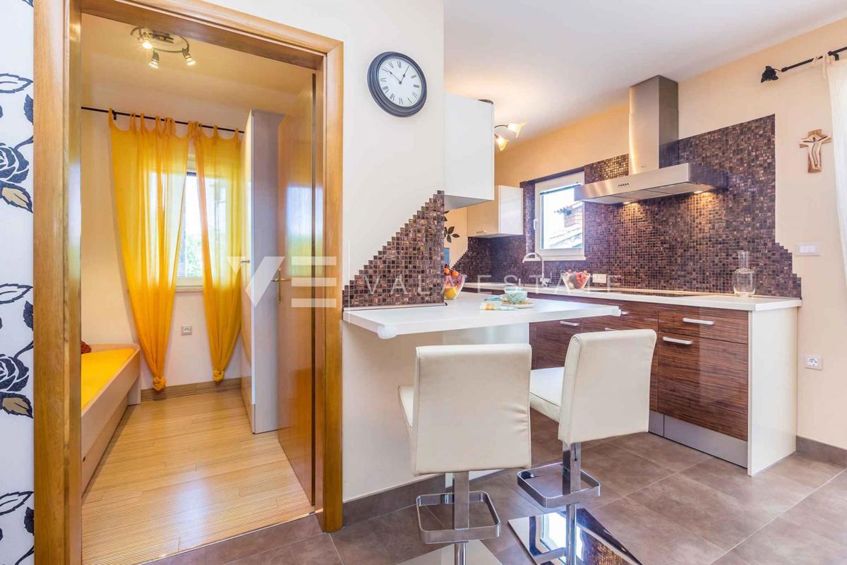 CASA INDIPENDENTE CON PISCINA IN POSIZIONE TRANQUILLA