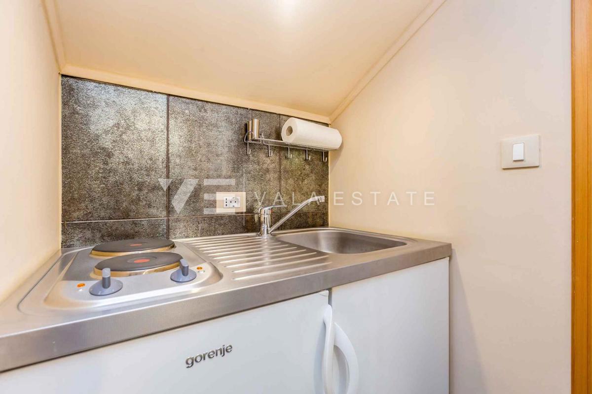 CASA INDIPENDENTE CON PISCINA IN POSIZIONE TRANQUILLA