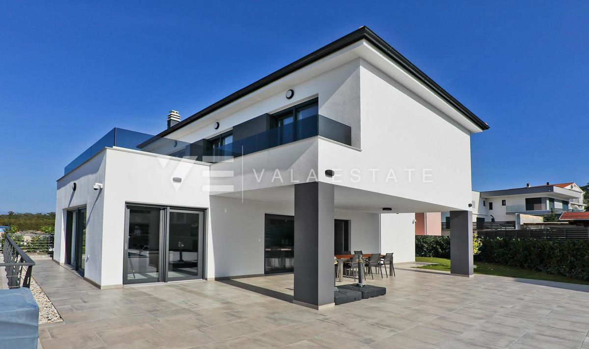  MODERNA CASA INDIPENDENTE CON PISCINA E VISTA MARE