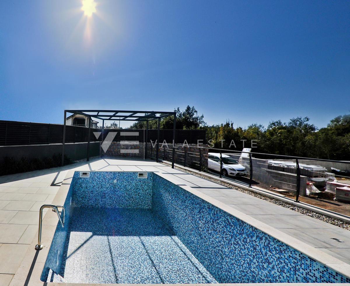  MODERNA CASA INDIPENDENTE CON PISCINA E VISTA MARE