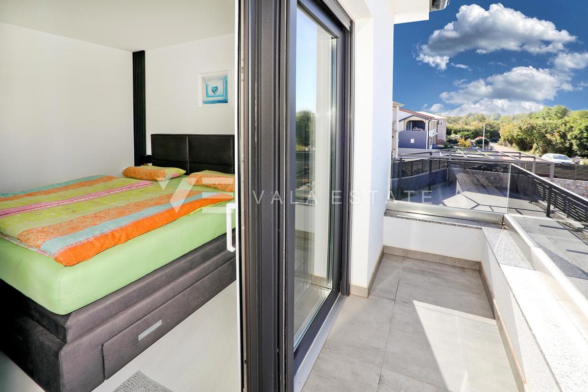  MODERNA CASA INDIPENDENTE CON PISCINA E VISTA MARE