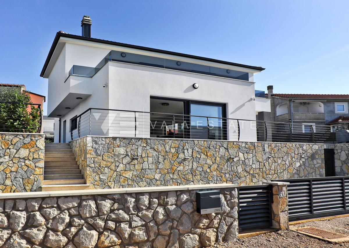  MODERNA CASA INDIPENDENTE CON PISCINA E VISTA MARE