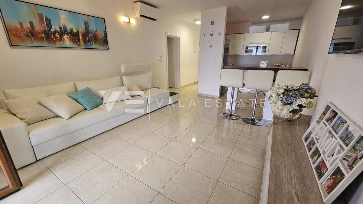 APPARTAMENTO PIANO TERRA CON GIARDINO A 100 M DALLA SPIAGGIA