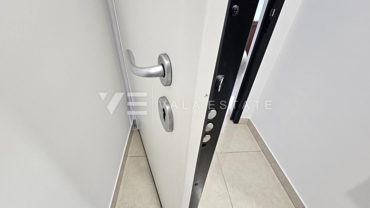 APPARTAMENTO PIANO TERRA CON GIARDINO A 100 M DALLA SPIAGGIA