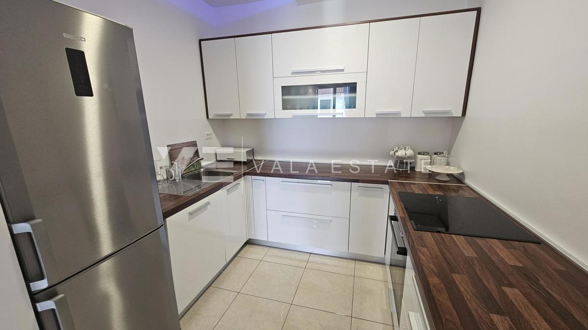 APPARTAMENTO PIANO TERRA CON GIARDINO A 100 M DALLA SPIAGGIA