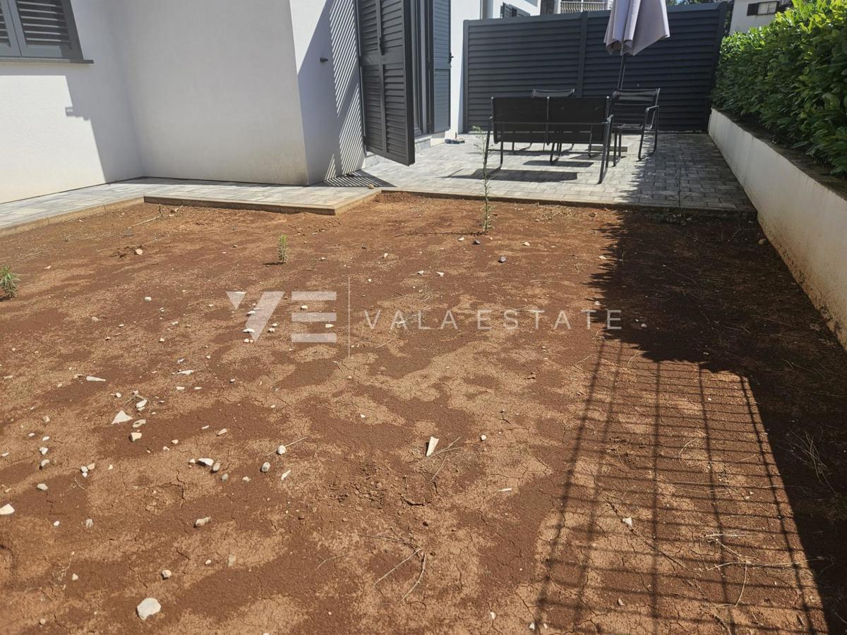 COMODO APPARTAMENTO AL PIANO TERRA CON GIARDINO IN OTTIMA POSIZIONE