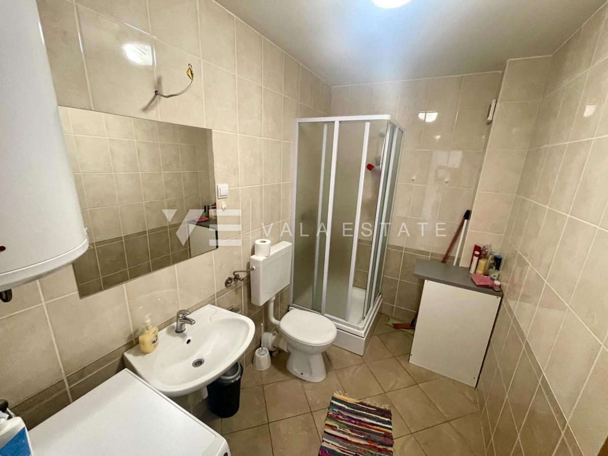 CONFORTEVOLE APPARTAMENTO ARREDATO CON UNA BELLISSIMA VISTA MARE