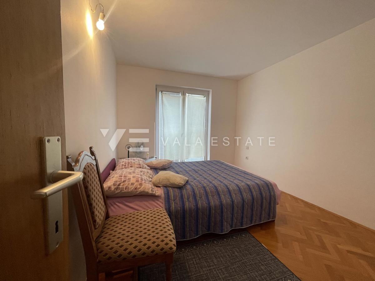 CONFORTEVOLE APPARTAMENTO ARREDATO CON UNA BELLISSIMA VISTA MARE