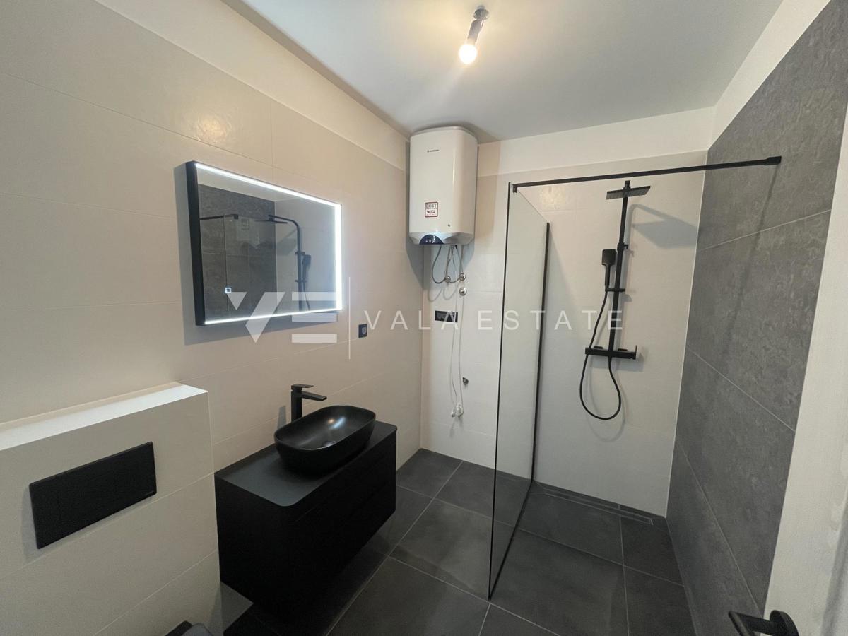 APPARTAMENTO IN POSIZIONE TRANQUILLA CON VISTA MARE