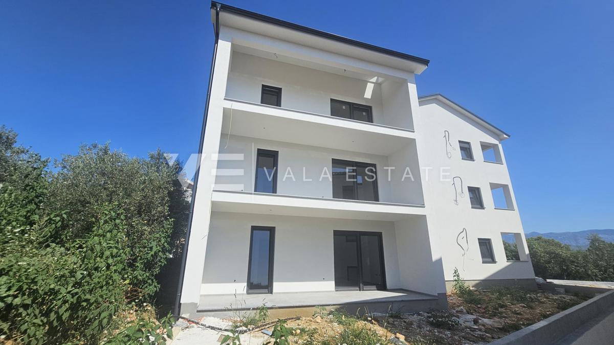 APPARTAMENTO IN POSIZIONE TRANQUILLA CON VISTA MARE