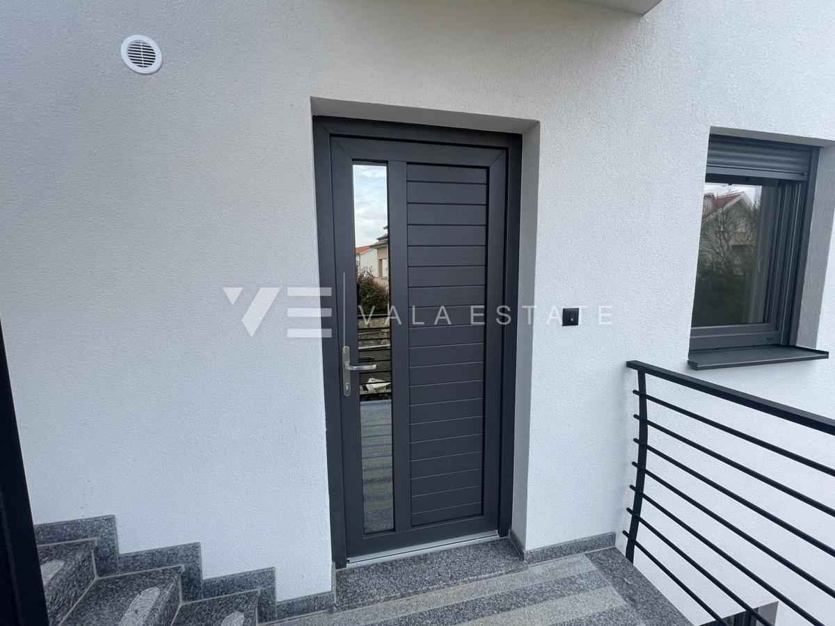 APPARTAMENTO IN POSIZIONE TRANQUILLA CON VISTA MARE