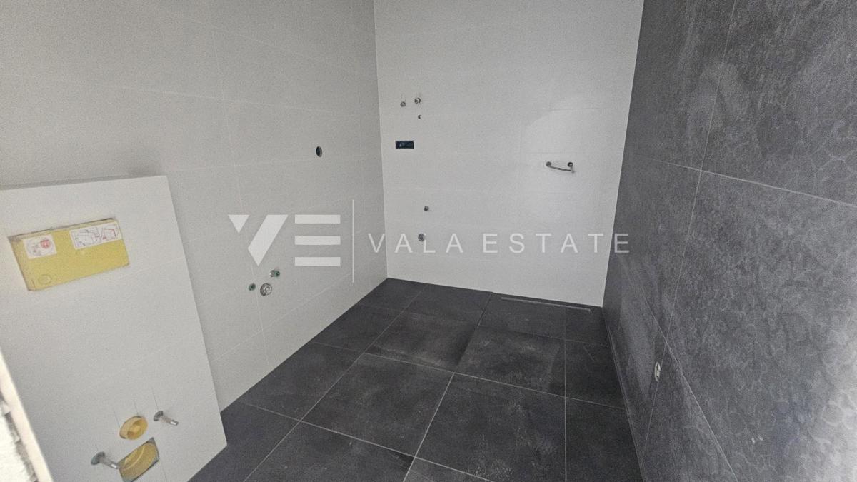 APPARTAMENTO IN POSIZIONE TRANQUILLA CON VISTA MARE