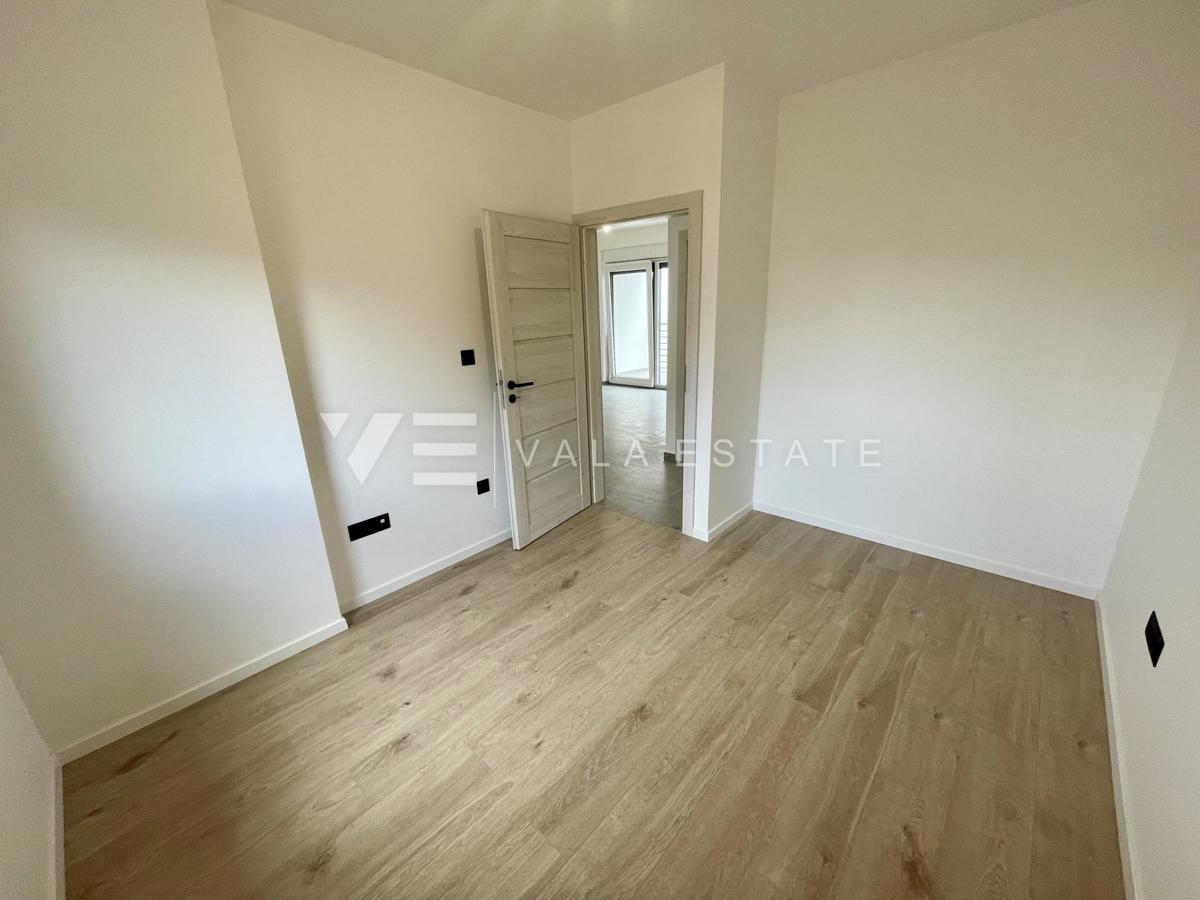 APPARTAMENTO IN POSIZIONE TRANQUILLA CON VISTA MARE