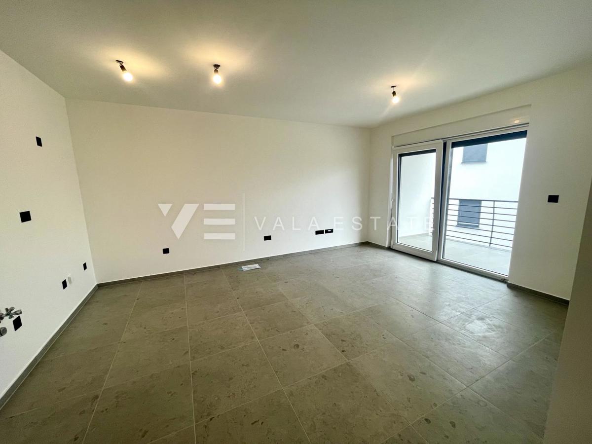 APPARTAMENTO IN POSIZIONE TRANQUILLA CON VISTA MARE