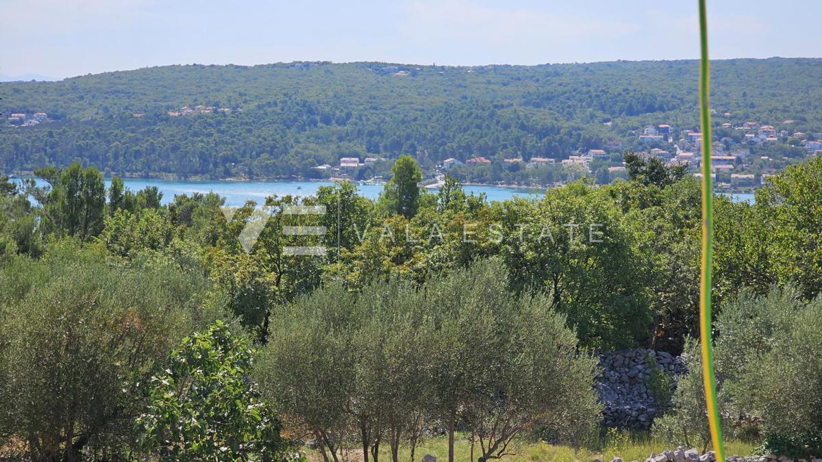 APPARTAMENTO IN POSIZIONE TRANQUILLA CON VISTA MARE
