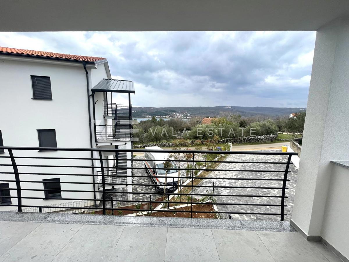 APPARTAMENTO IN POSIZIONE TRANQUILLA CON VISTA MARE