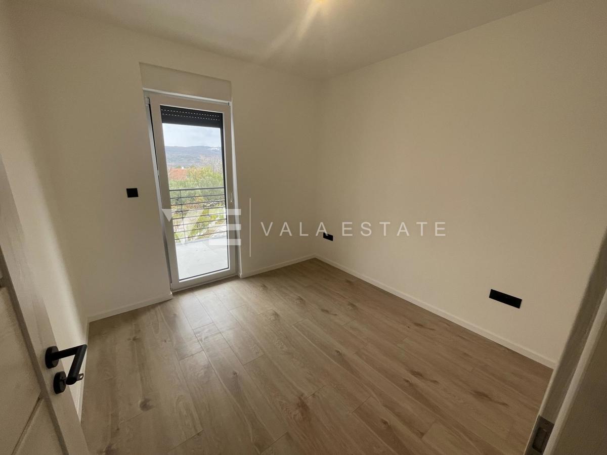 APPARTAMENTO IN POSIZIONE TRANQUILLA CON VISTA MARE