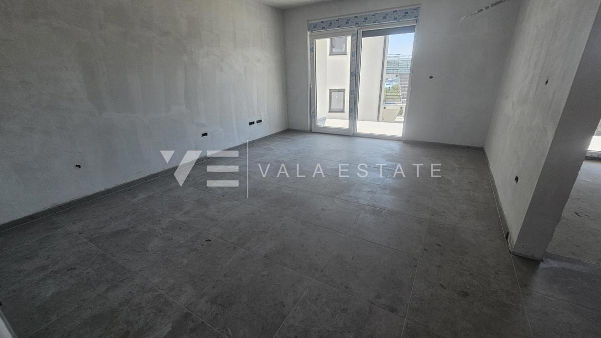 APPARTAMENTO IN POSIZIONE TRANQUILLA CON VISTA MARE