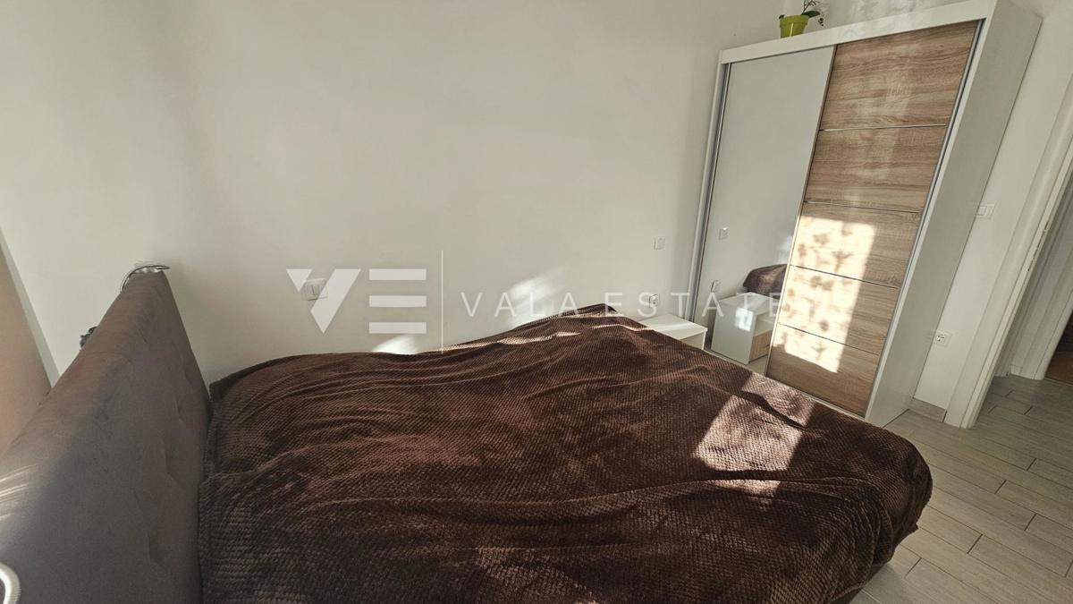 APPARTAMENTO CON TRE CAMERE DA LETTO CON VISTA MARE VICINO ALLA SPIAGGIA