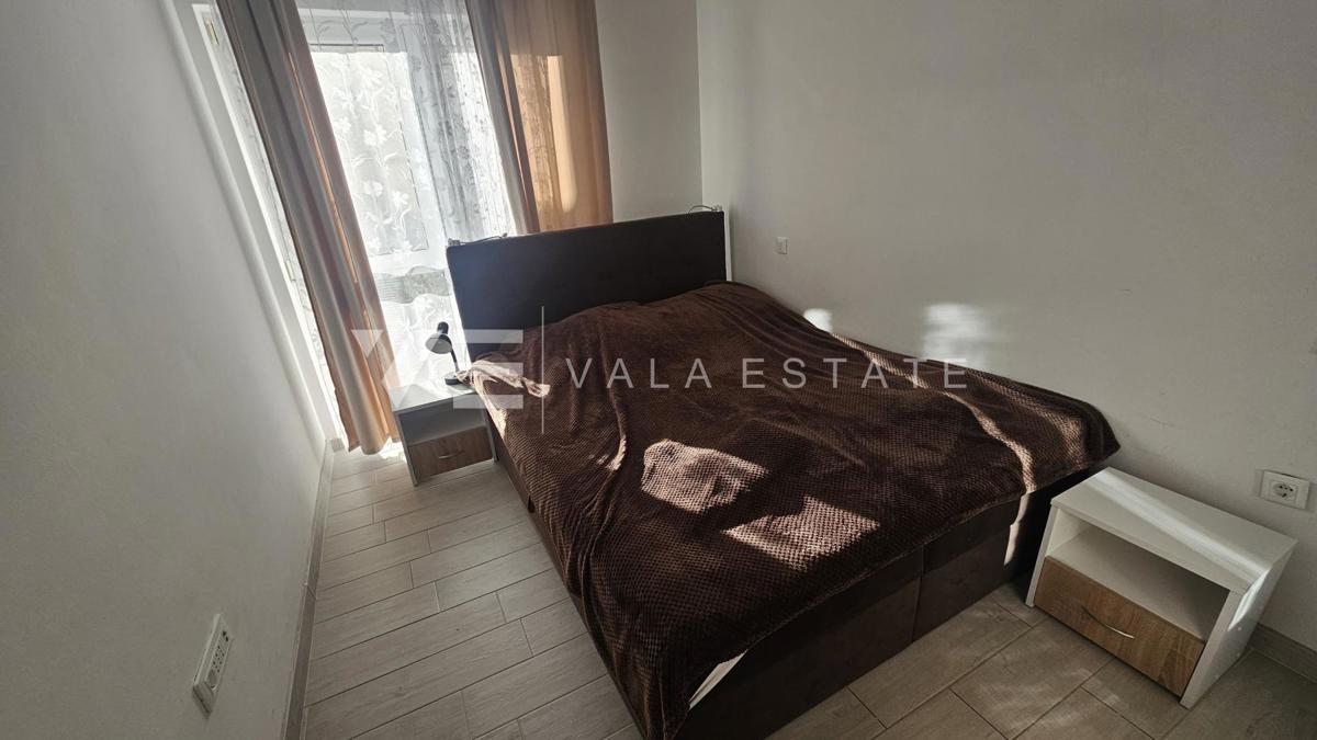 APPARTAMENTO CON TRE CAMERE DA LETTO CON VISTA MARE VICINO ALLA SPIAGGIA