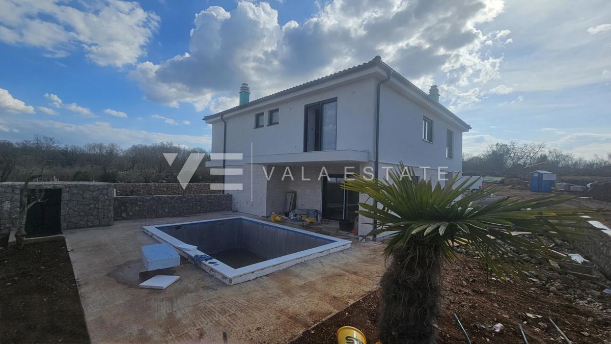 NUOVA CASA BIFAMILIARE CON PISCINA A SOLI 200 M DAL MARE