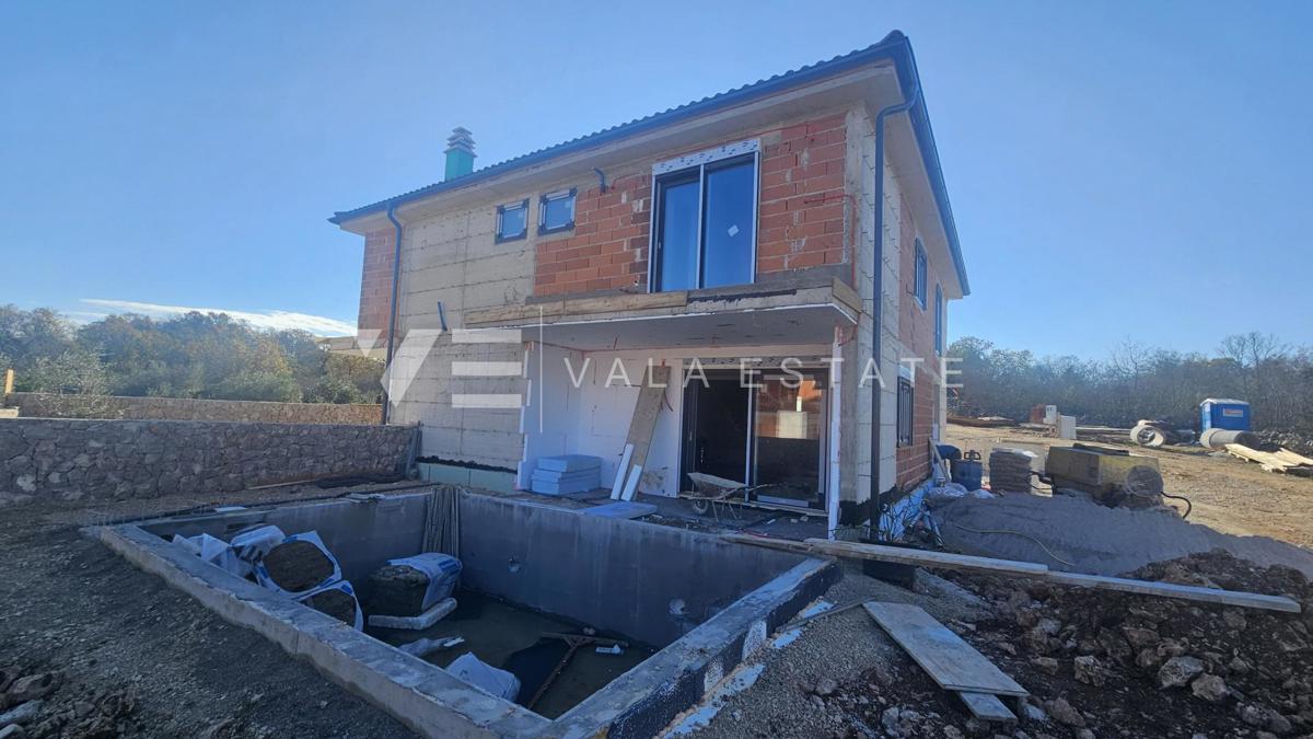 NUOVA CASA BIFAMILIARE CON PISCINA A SOLI 200 M DAL MARE