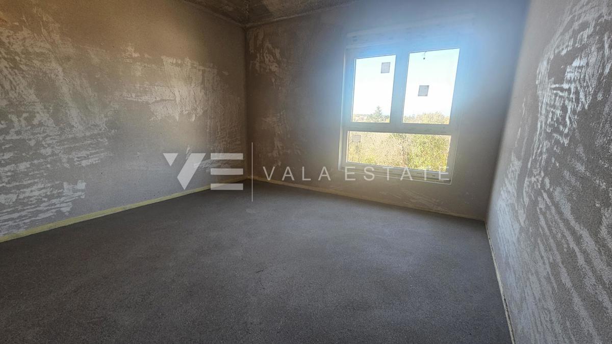 NUOVA CASA BIFAMILIARE CON PISCINA A SOLI 200 M DAL MARE