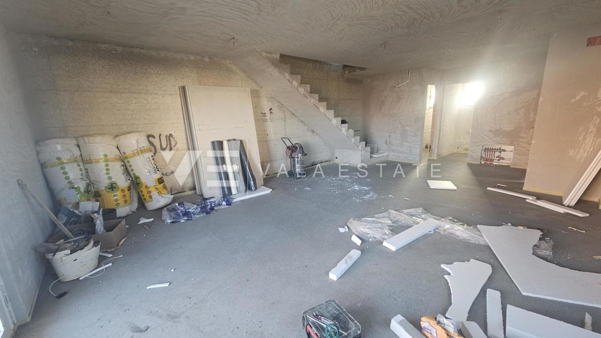 NUOVA CASA BIFAMILIARE CON PISCINA A SOLI 200 M DAL MARE