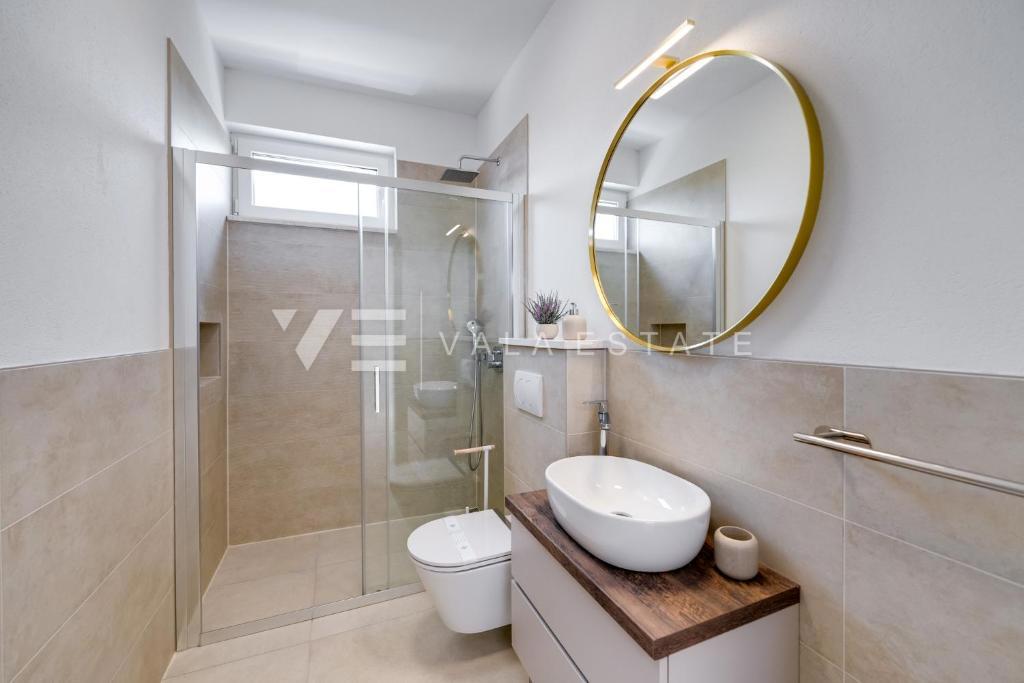 NUOVA CASA INDIPENDENTE CON PISCINA VICINO AL MARE