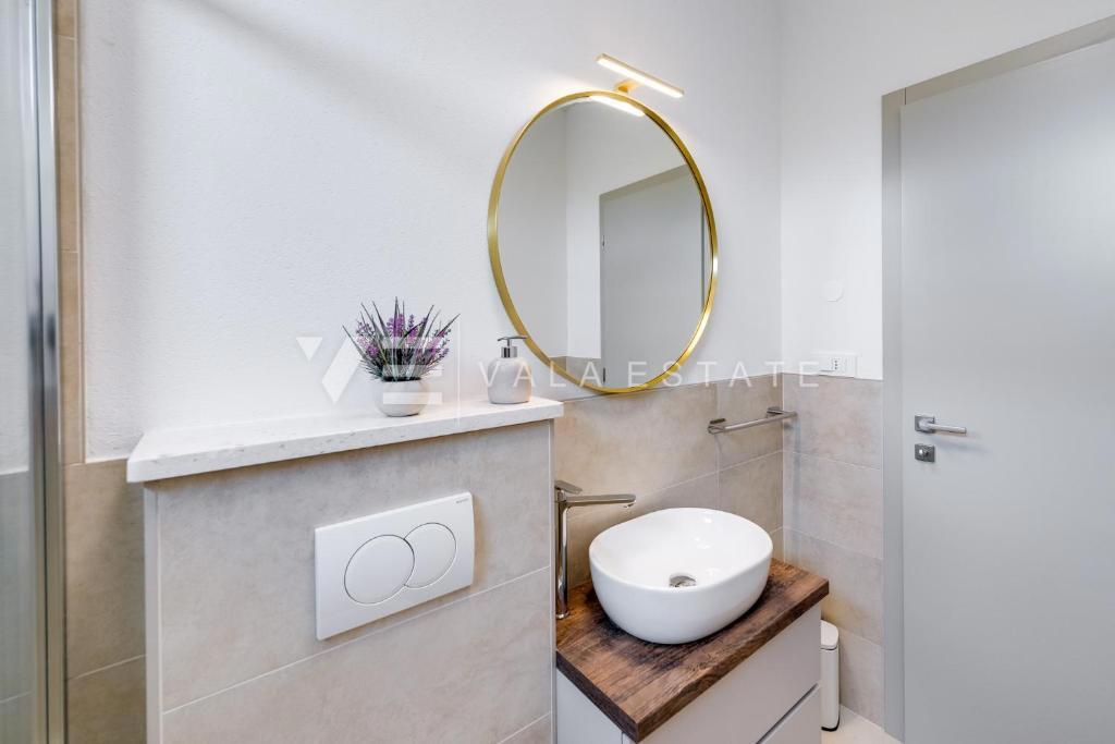 NUOVA CASA INDIPENDENTE CON PISCINA VICINO AL MARE