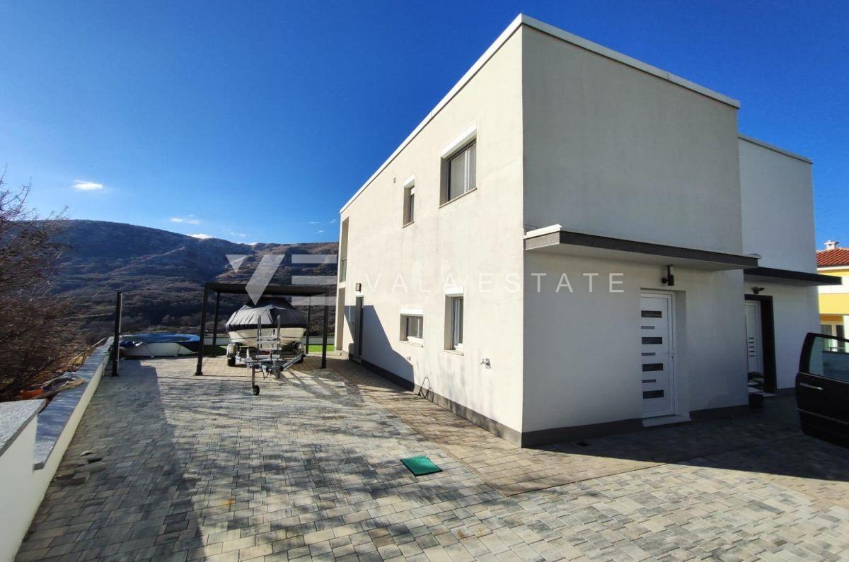 NUOVA CASA BIFAMILIARE IN POSIZIONE TRANQUILLA