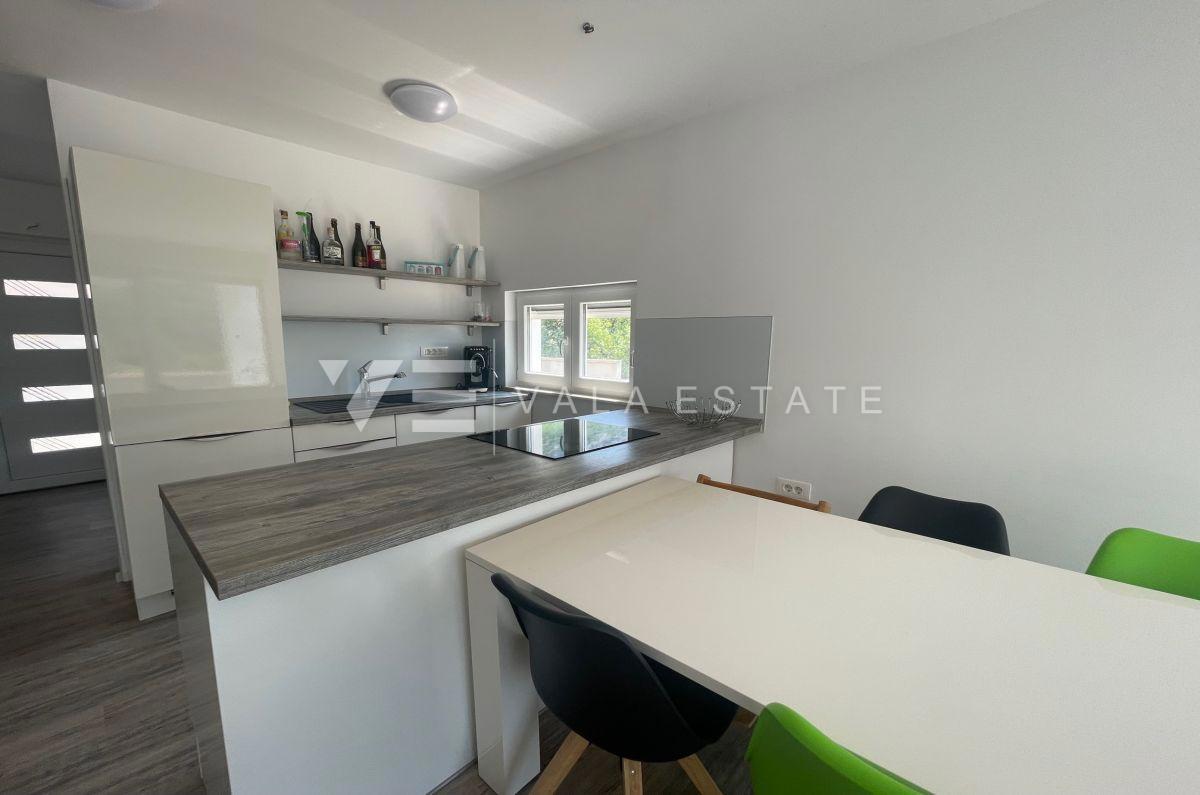 NUOVA CASA BIFAMILIARE IN POSIZIONE TRANQUILLA