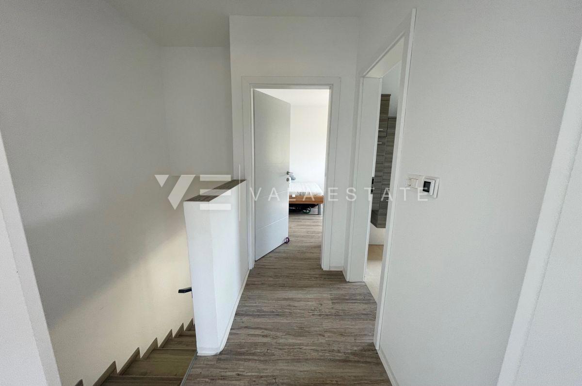 NUOVA CASA BIFAMILIARE IN POSIZIONE TRANQUILLA