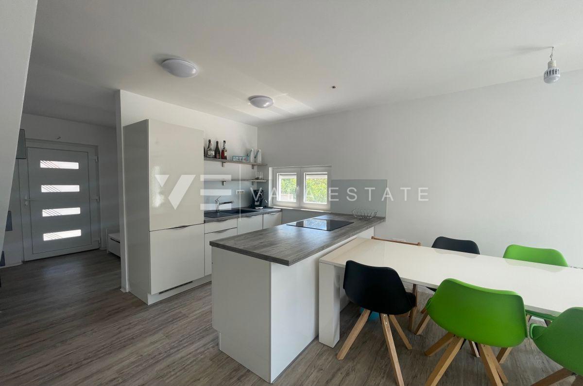 NUOVA CASA BIFAMILIARE IN POSIZIONE TRANQUILLA