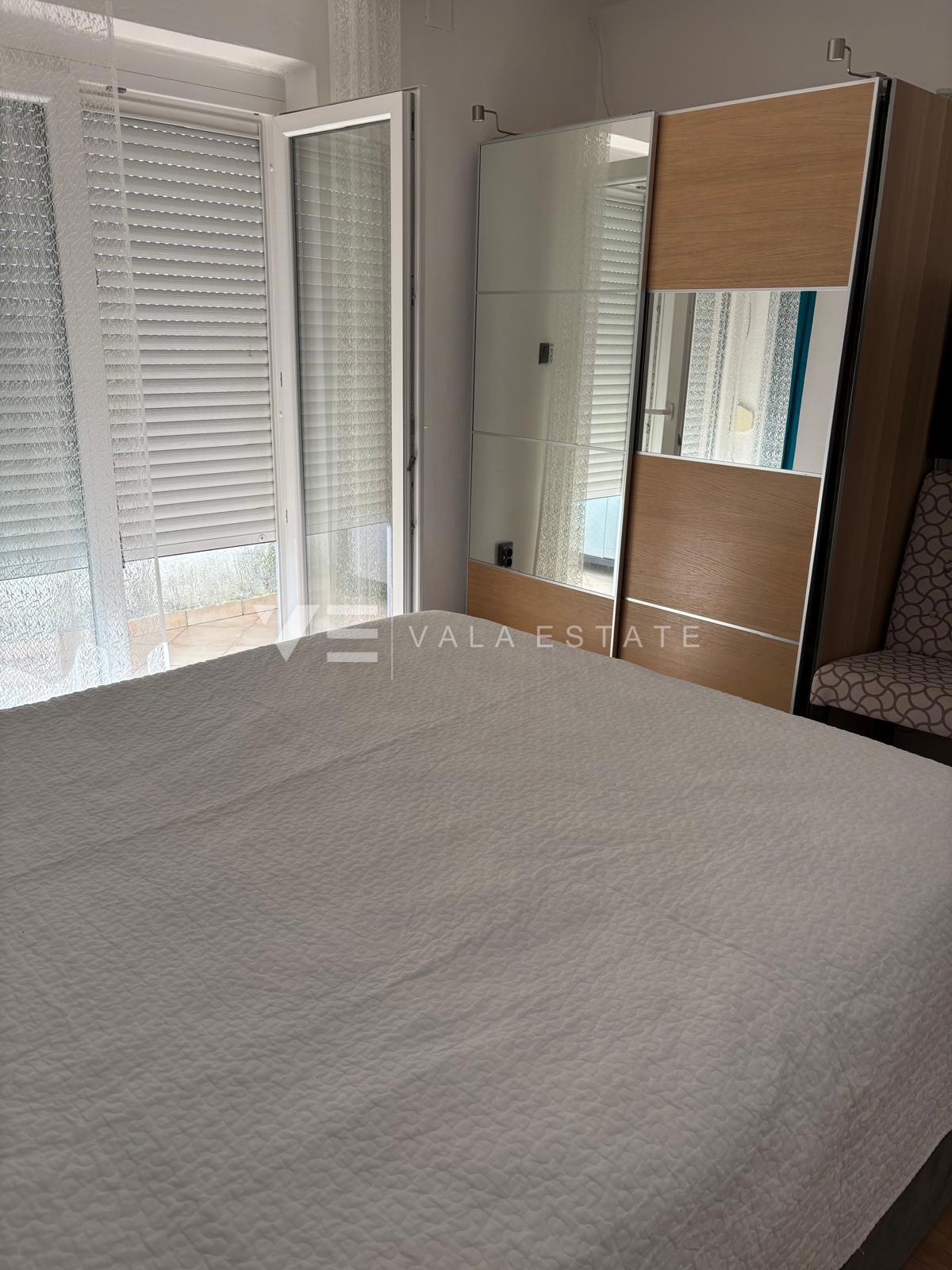 APPARTAMENTO MODERNO SU DUE LIVELLI CON VISTA MARE