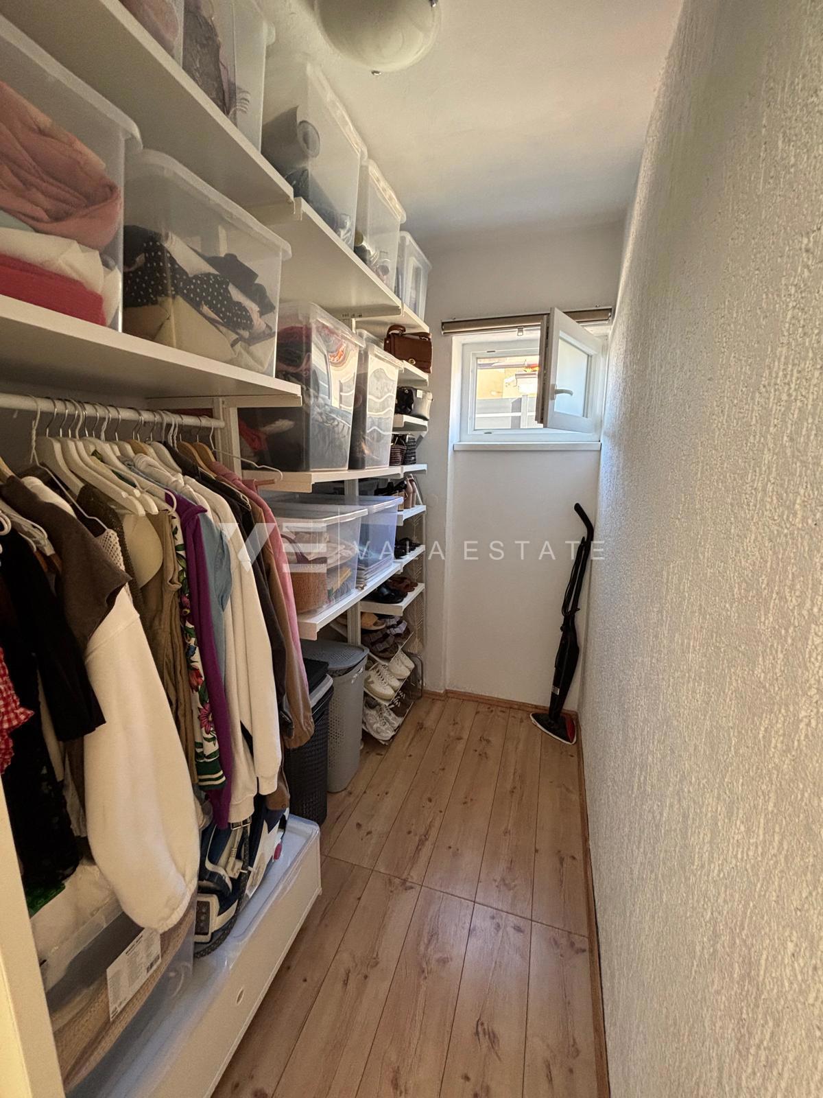 APPARTAMENTO MODERNO SU DUE LIVELLI CON VISTA MARE