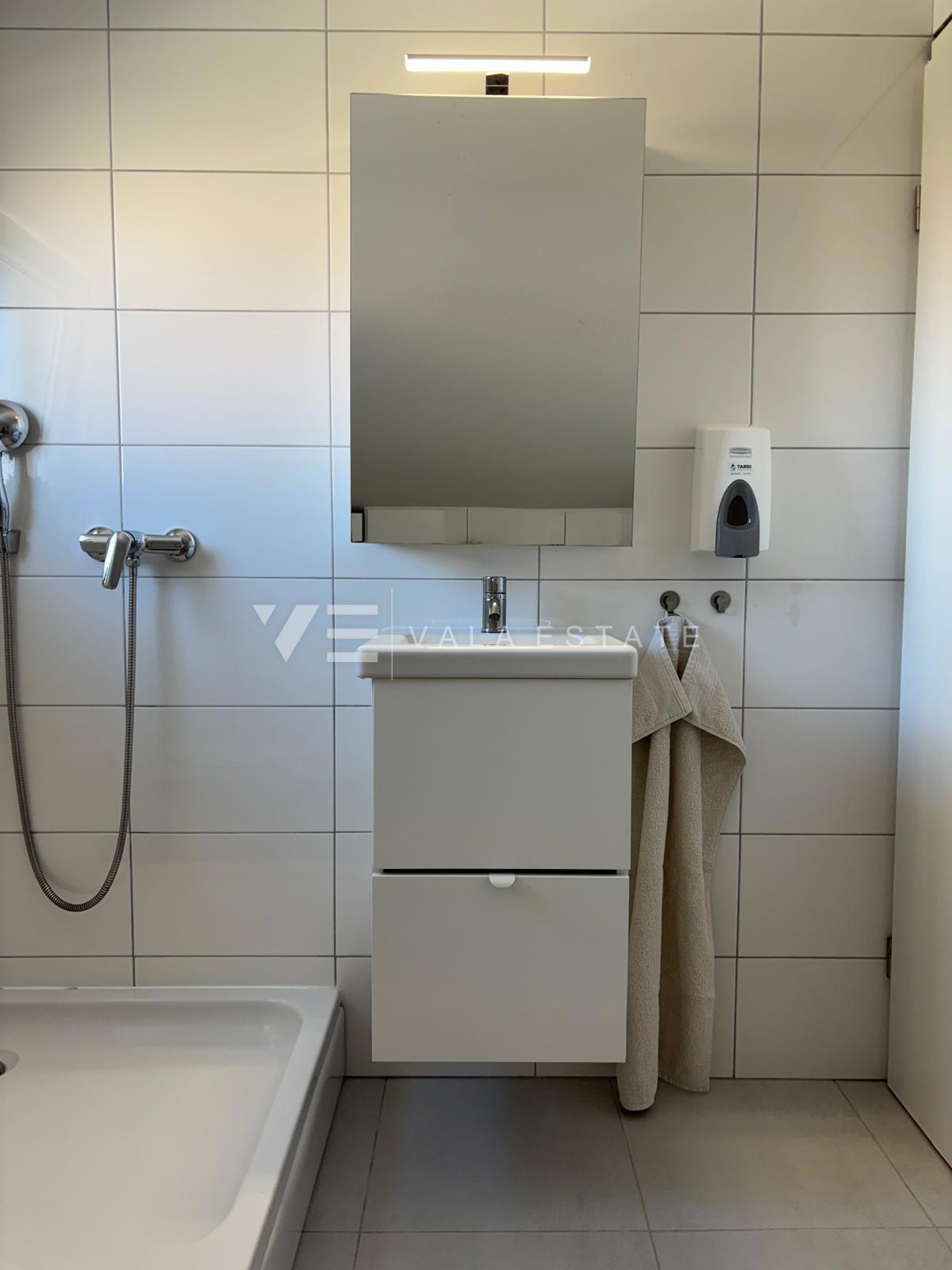 APPARTAMENTO MODERNO SU DUE LIVELLI CON VISTA MARE