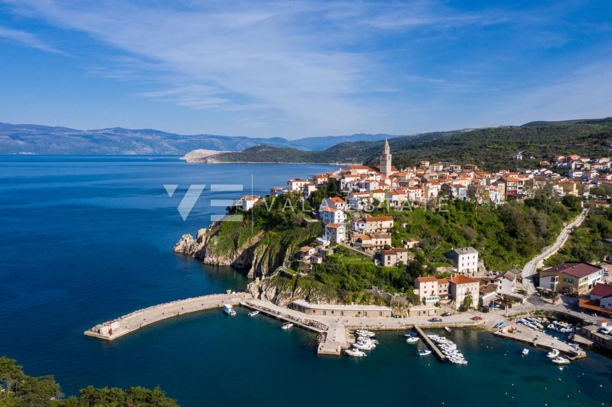 CASA IN PIETRA DA RISTRUTTURARE - OTTIMA OPPORTUNITÀ PER SPAZI COMMERCIALI