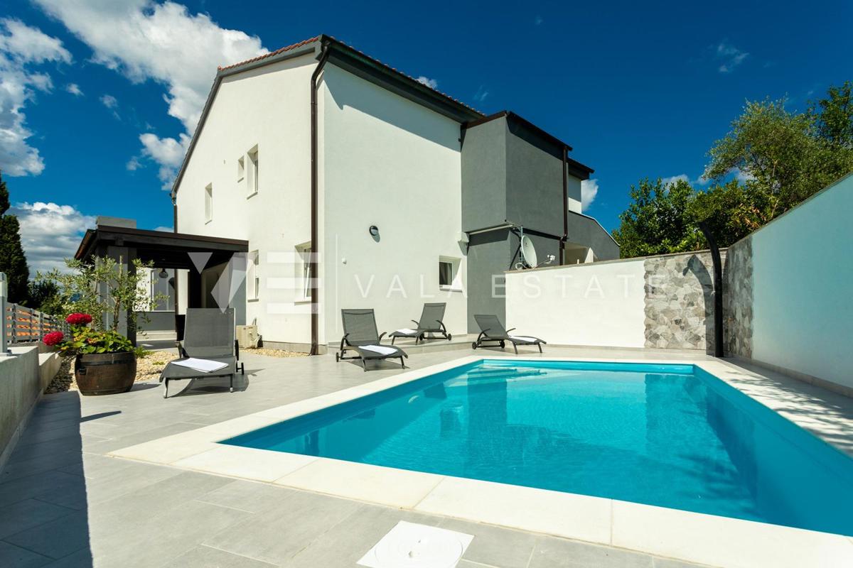 CASA DOPPIA A SOLI 100 M DAL MARE