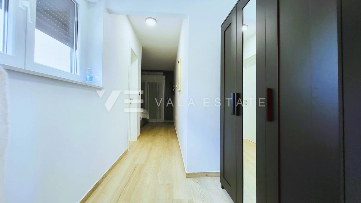NUOVA CASA MODERNA CON PISCINA IN POSIZIONE TRANQUILLA