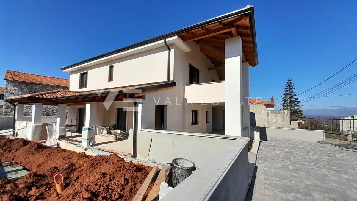 NUOVA CASA INDIPENDENTE CON PISCINA IN POSIZIONE TRANQUILLA