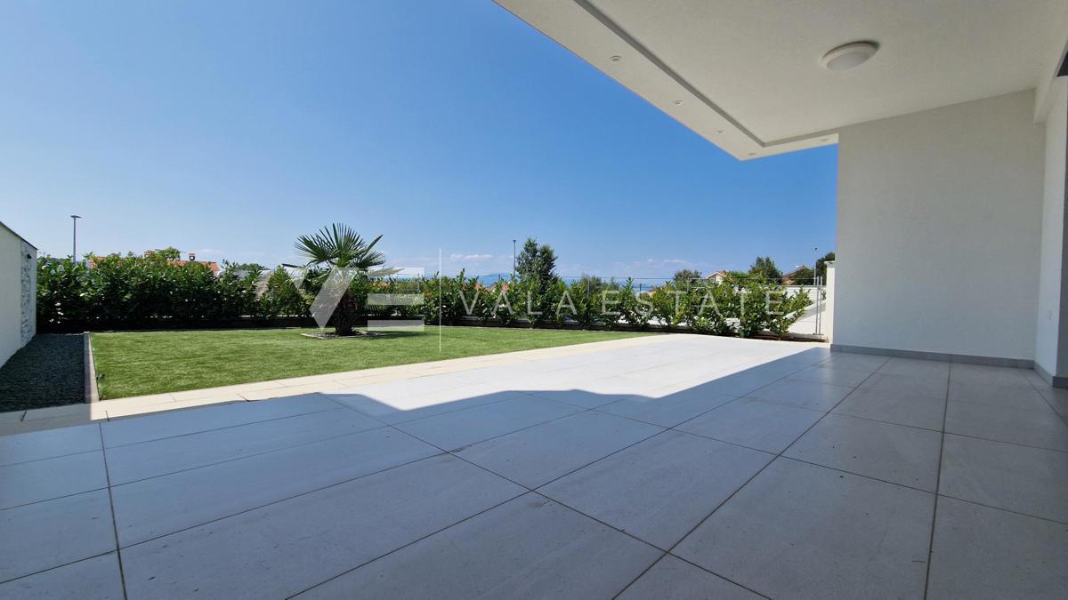 DUE BILOCALI CON GIARDINO VICINO AL MARE E AL CENTRO